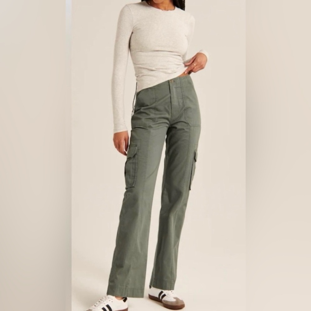 Abercrombie & Fitch Olive Green Straight-Leg Cargo Pants